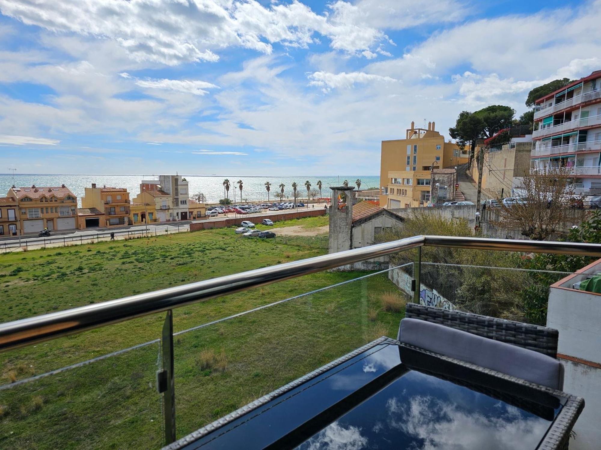 Apartment Beach Front Canet Canet De Mar Eksteriør billede