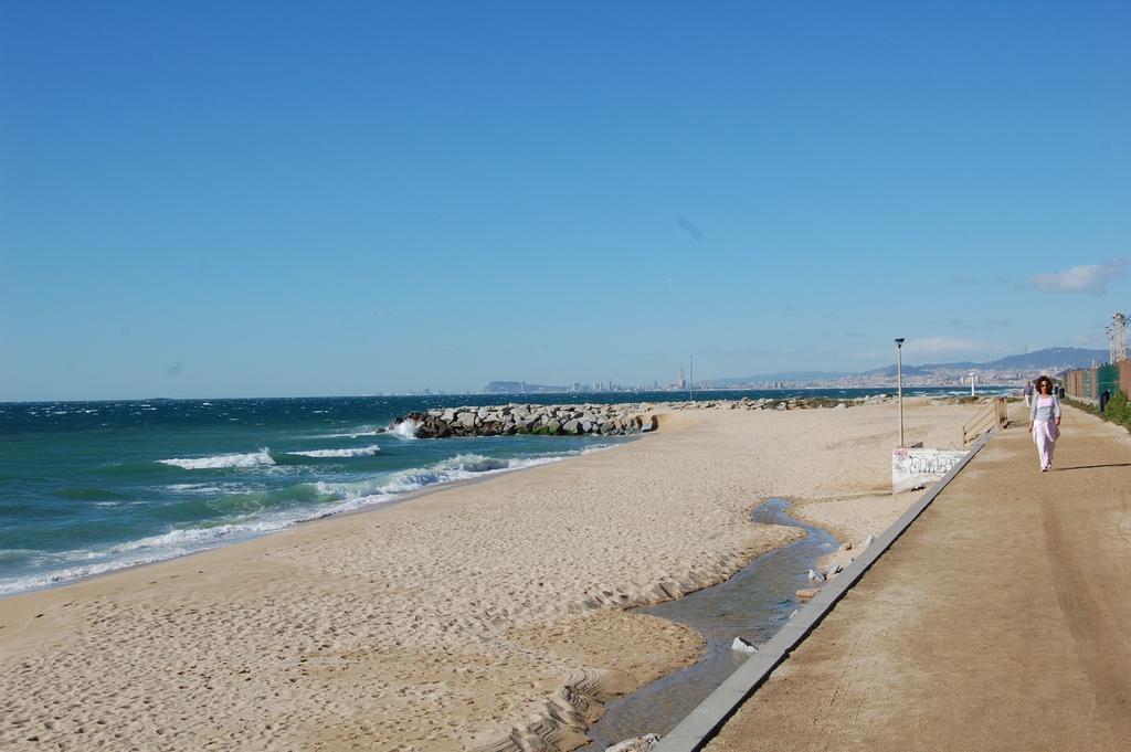 Apartment Beach Front Canet Canet De Mar Eksteriør billede